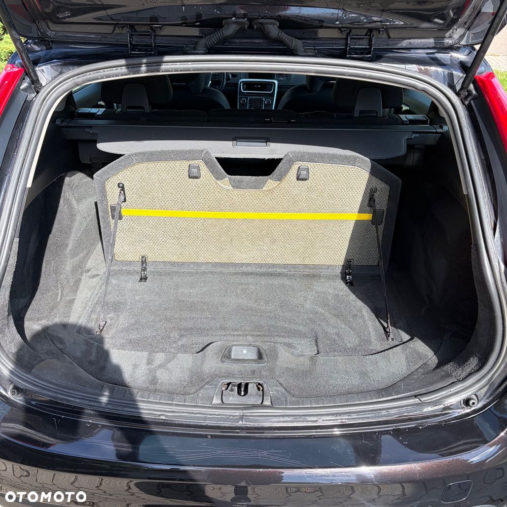 Volvo V60 D3 Momentum - 27