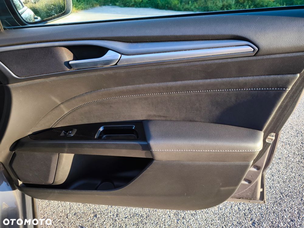 Ford Mondeo 2.0 TDCi Titanium - 40