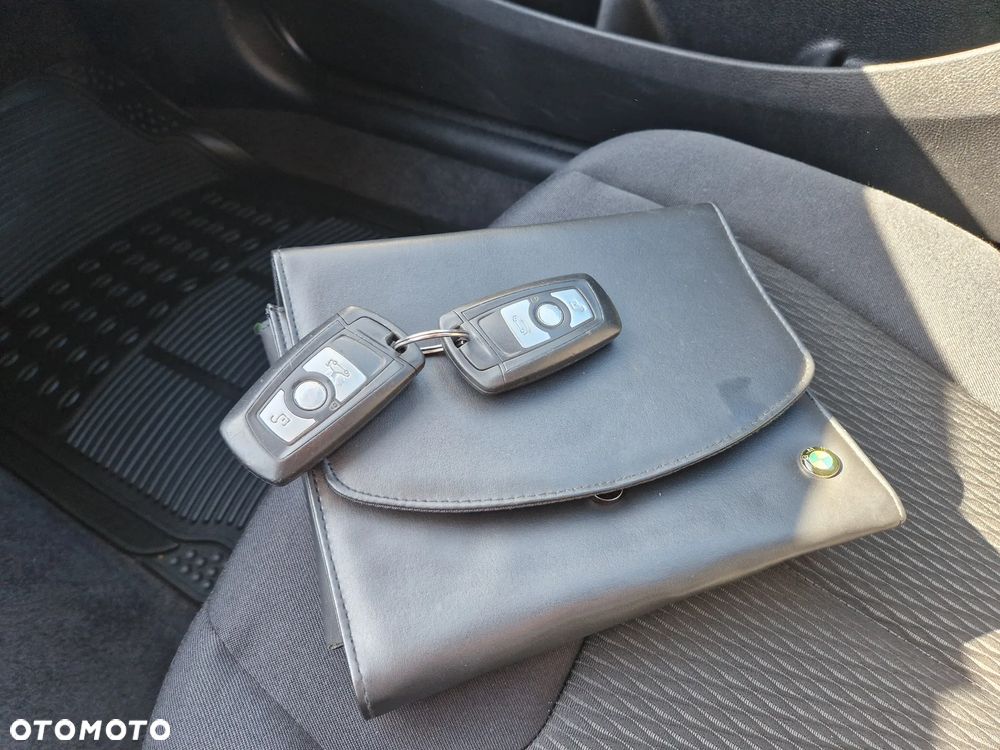 BMW Seria 1 116d - 19