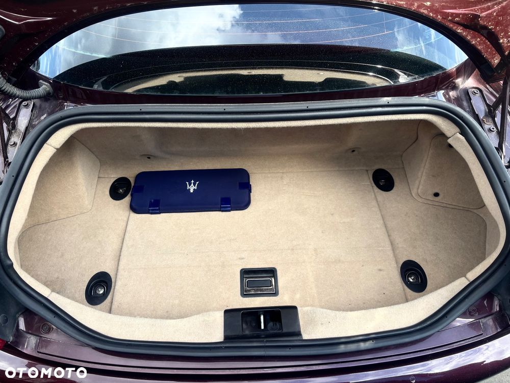 Maserati GranTurismo S - 32