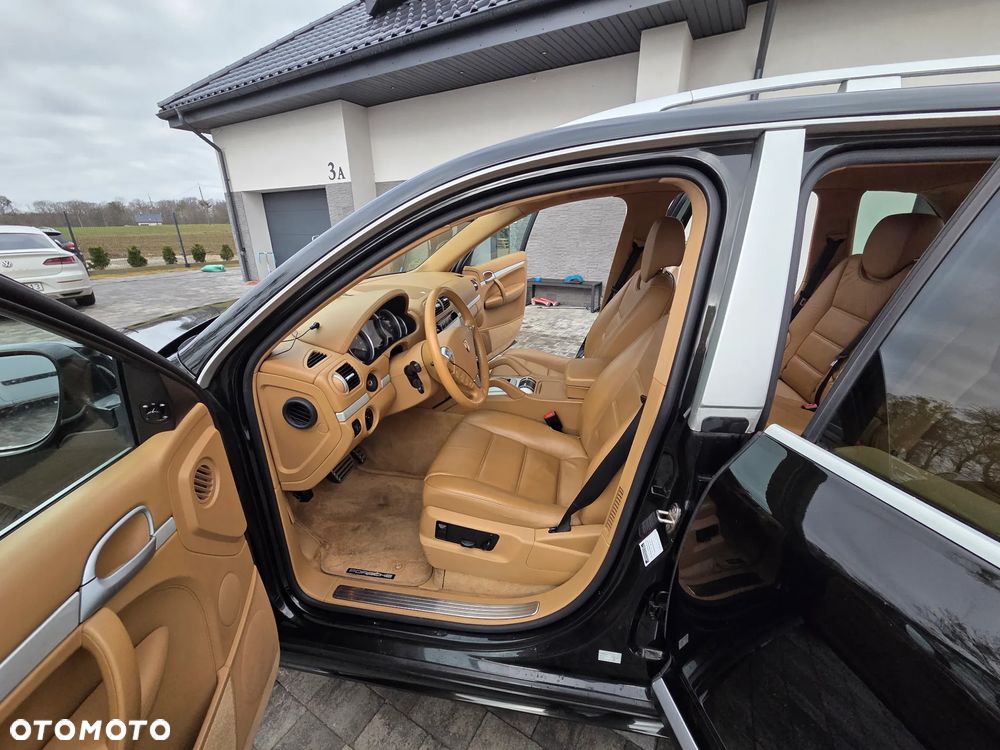 Porsche Cayenne - 11