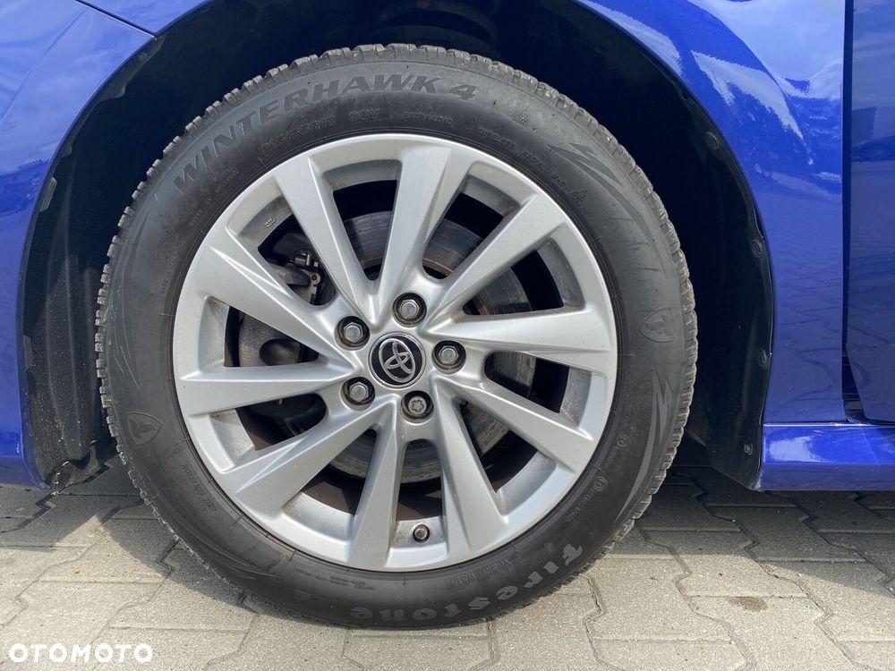 Toyota Camry 2.5 Hybrid Comfort CVT - 22