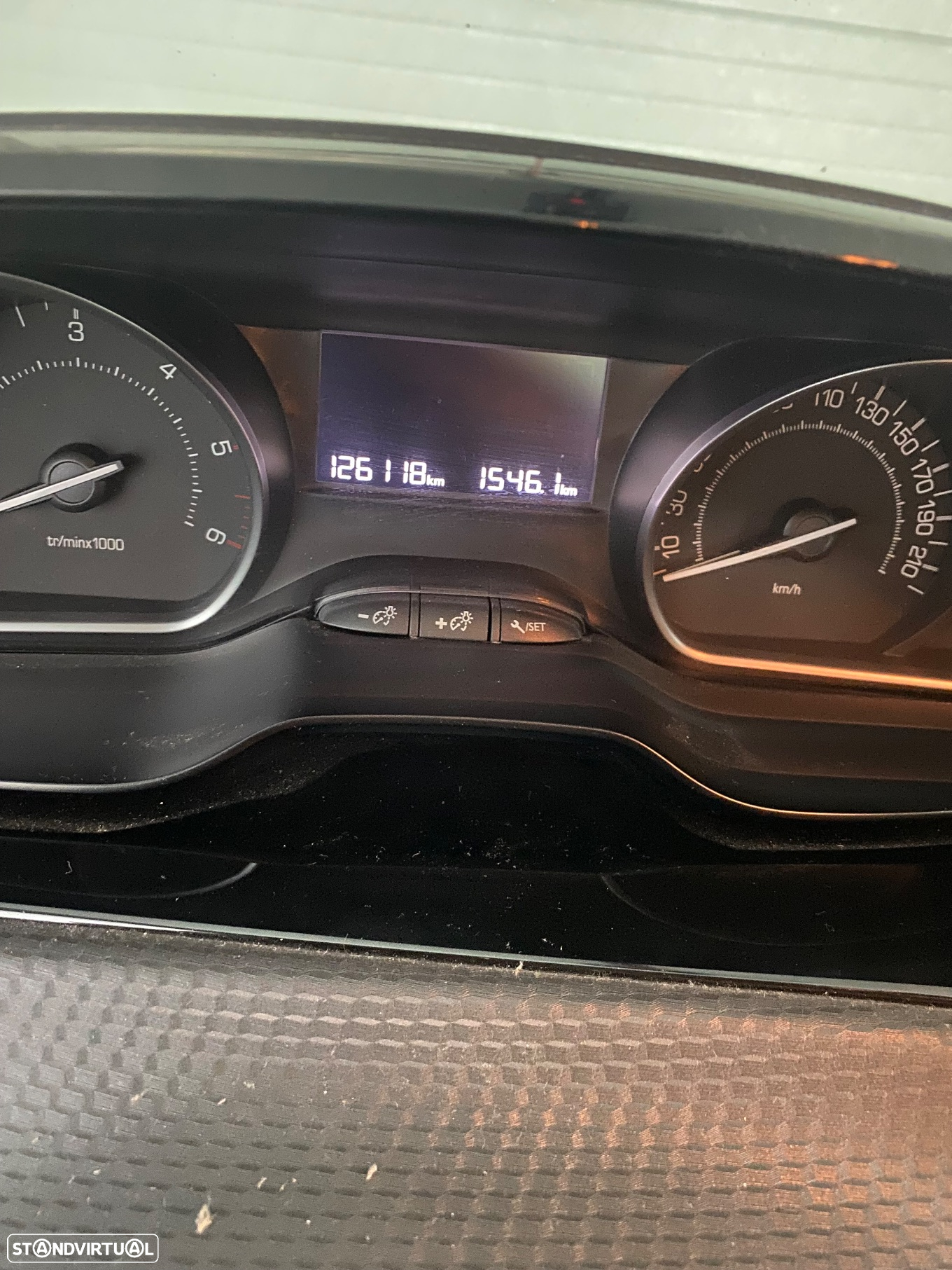 Peugeot 2008 - 4