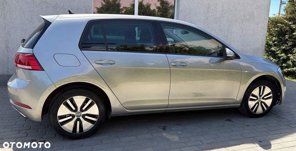 Volkswagen Golf e-Golf - 12