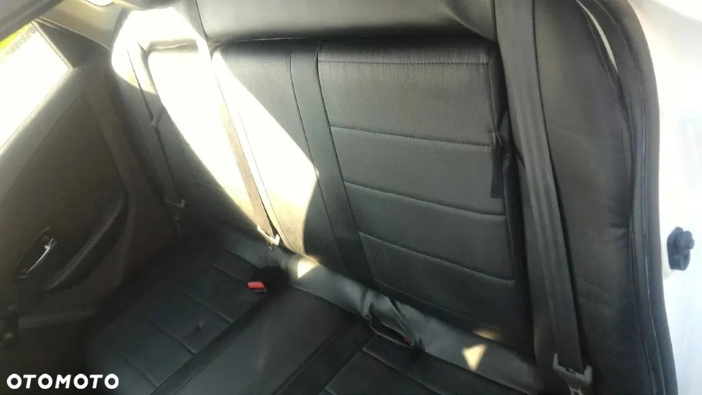 Nissan Almera - 14