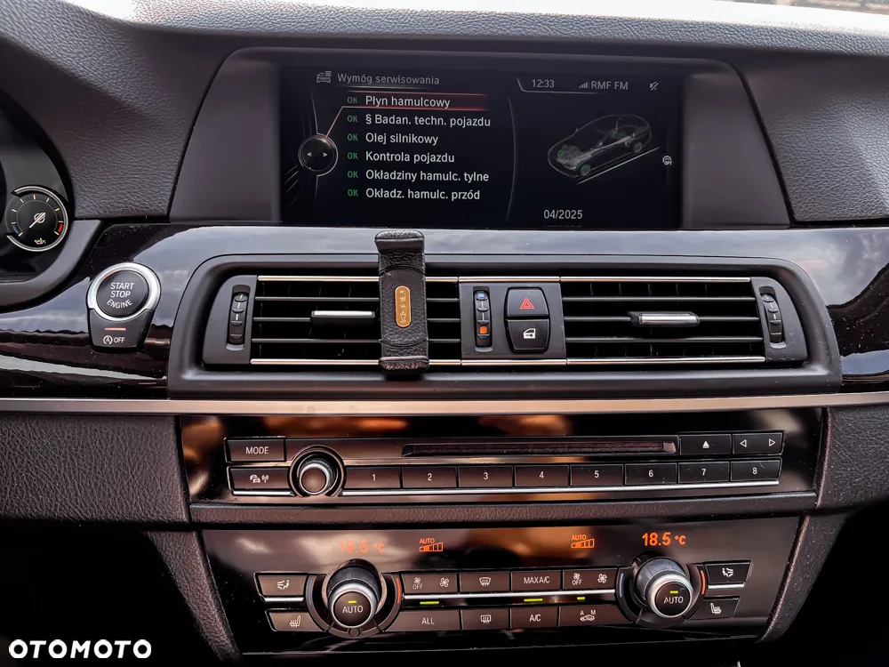 BMW Seria 5 530d xDrive - 32