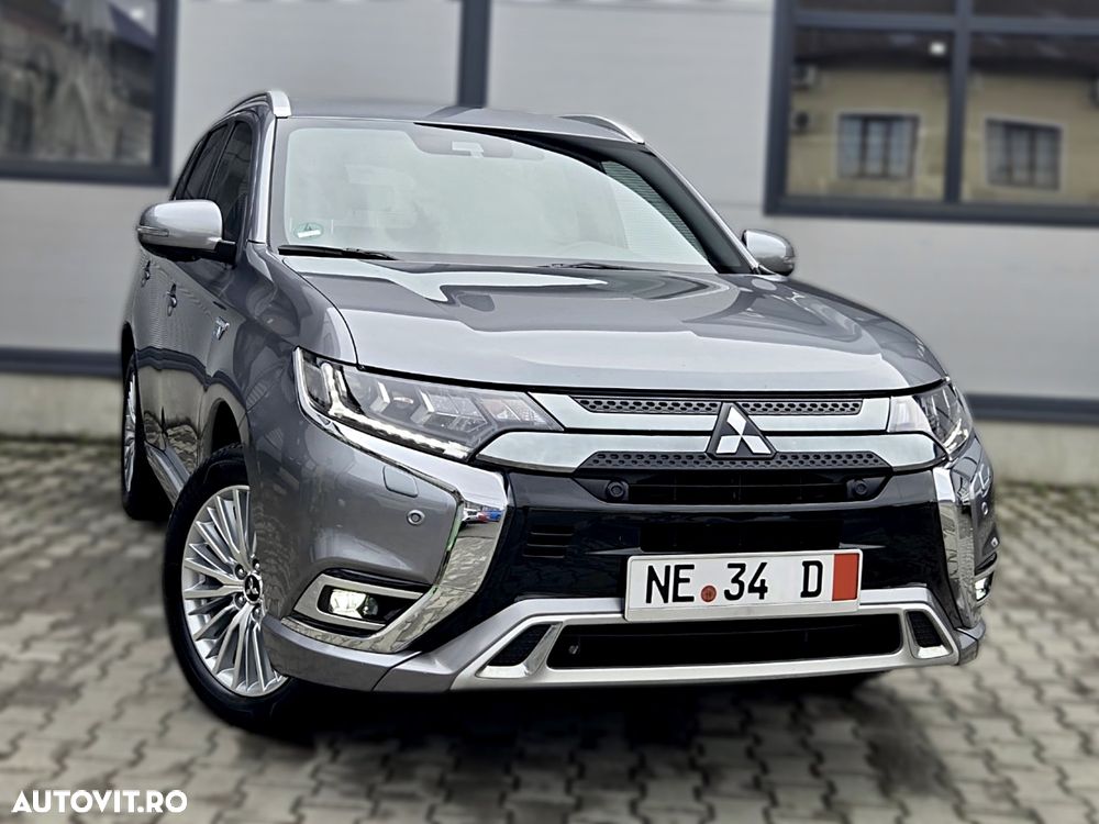 Mitsubishi Outlander - 10