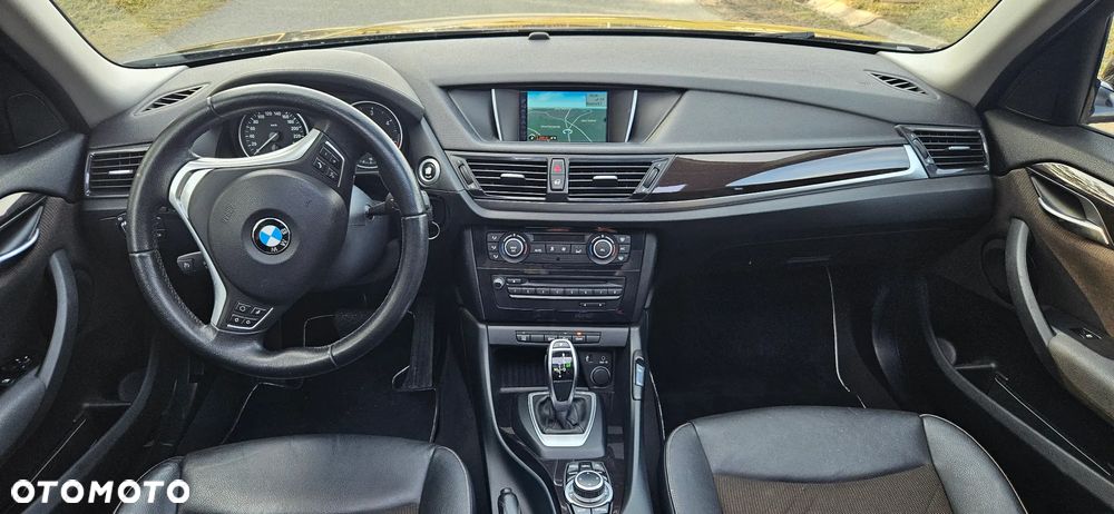 BMW X1 xDrive18d xLine - 12
