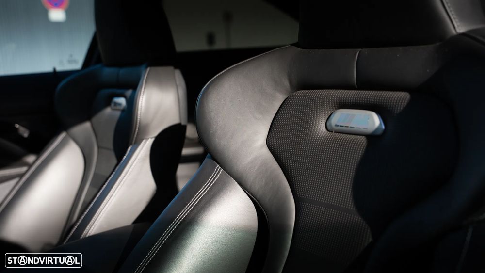 BMW M4 Coupe DKG Competition - 32