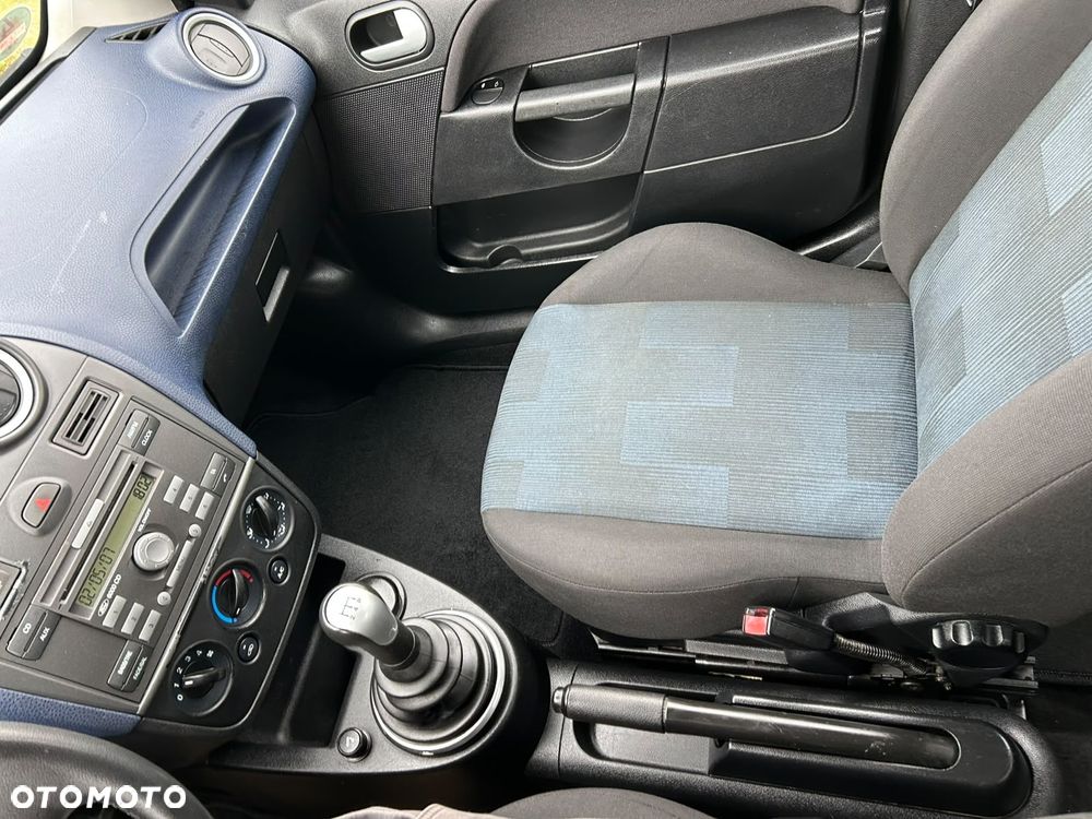 Ford Fiesta 1.4 Blues - 16