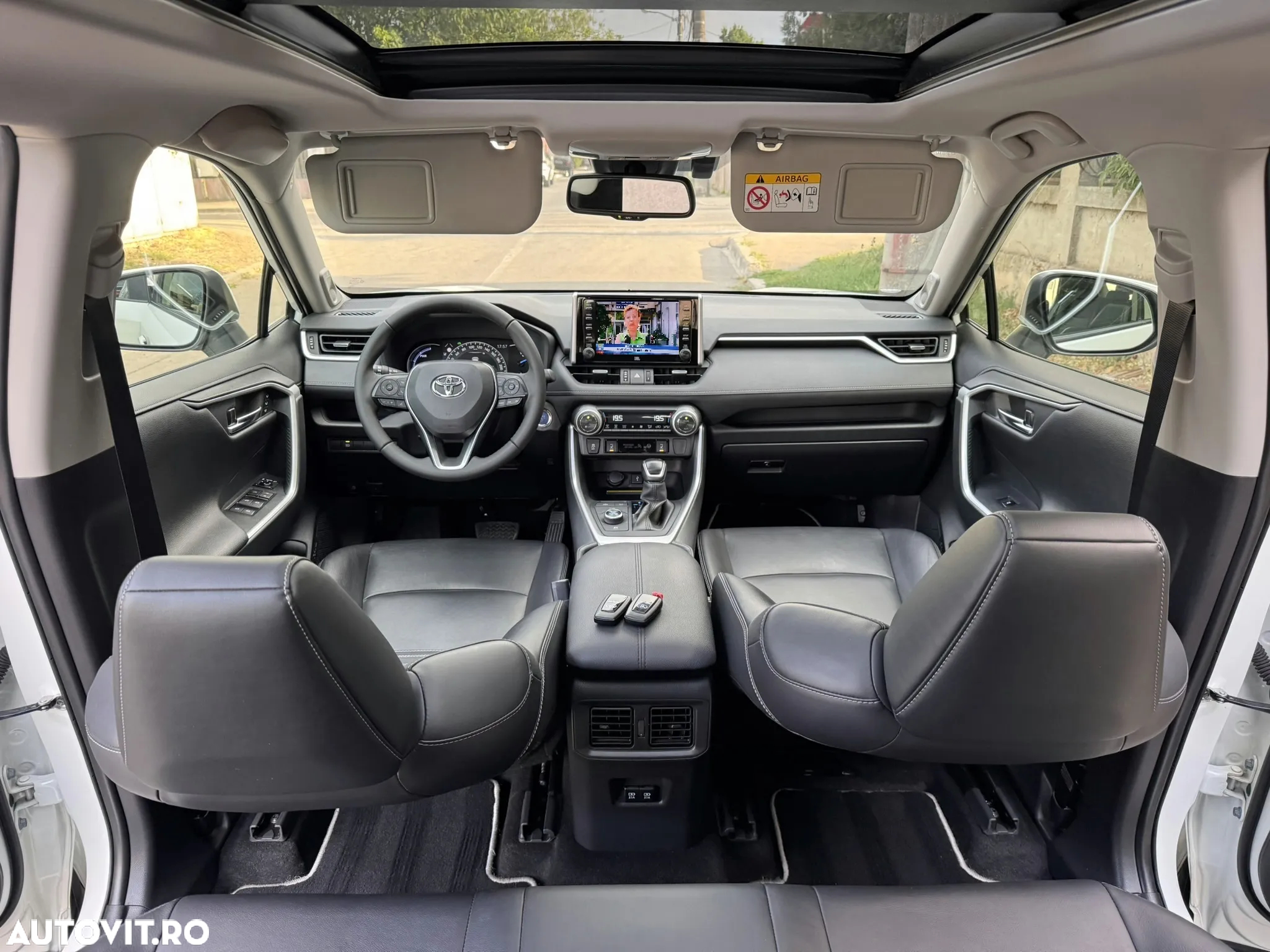 Toyota RAV4 2.5 Hybrid VVT-iE 4x4 Luxury - 33