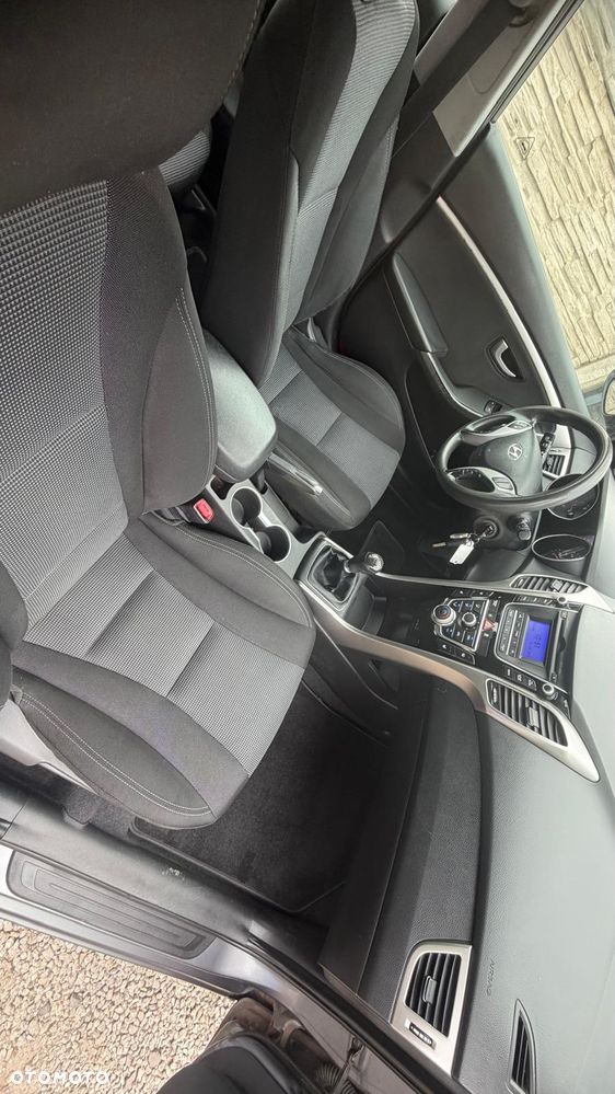 Hyundai i30 blue 1.6 CRDi Style - 36