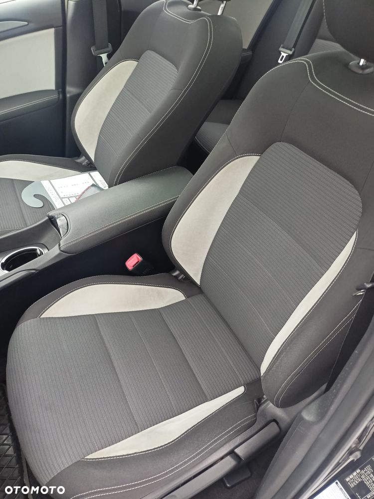 Toyota Avensis Touring Sports 1.6 D-4D Comfort - 21