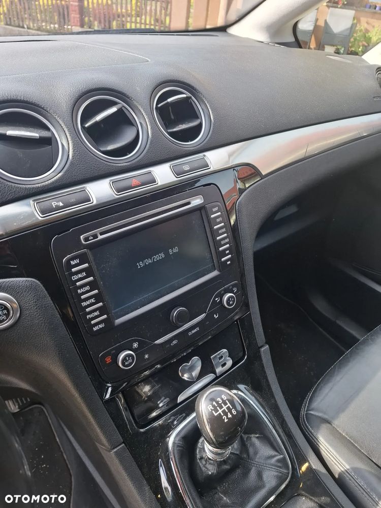 Ford S-Max - 8