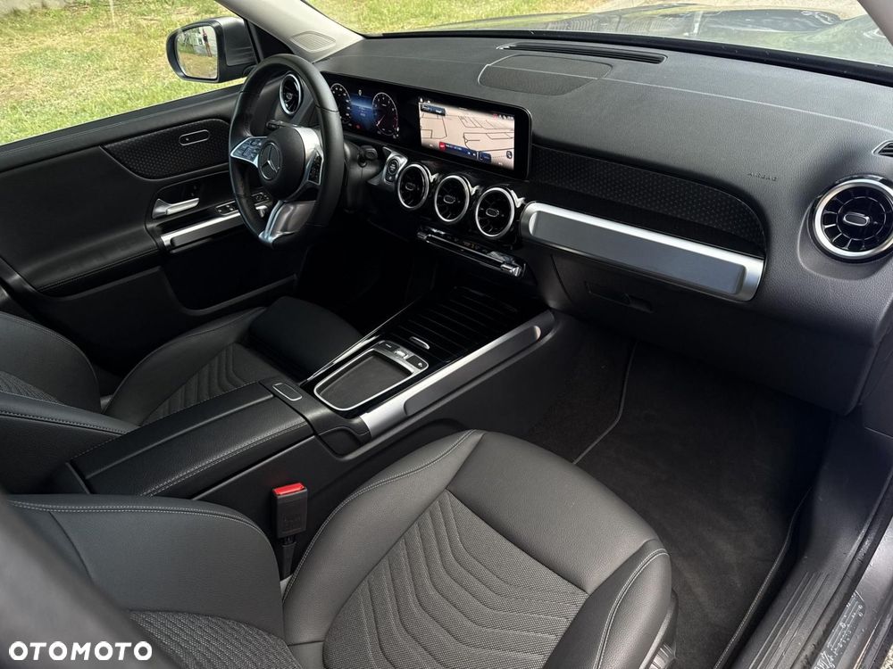 Mercedes-Benz GLB - 23