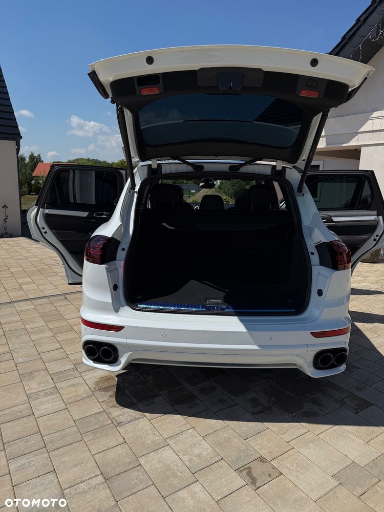 Porsche Cayenne GTS - 27