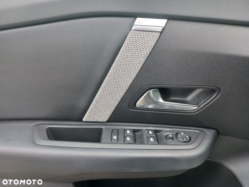 Citroën C4 1.2 PureTech Shine S&S EAT8 - 22