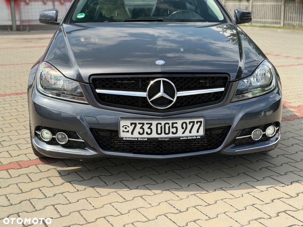 Mercedes-Benz Klasa C 250 CGI BlueEff - 16