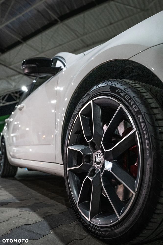 Skoda Octavia 2.0 TSI RS - 30