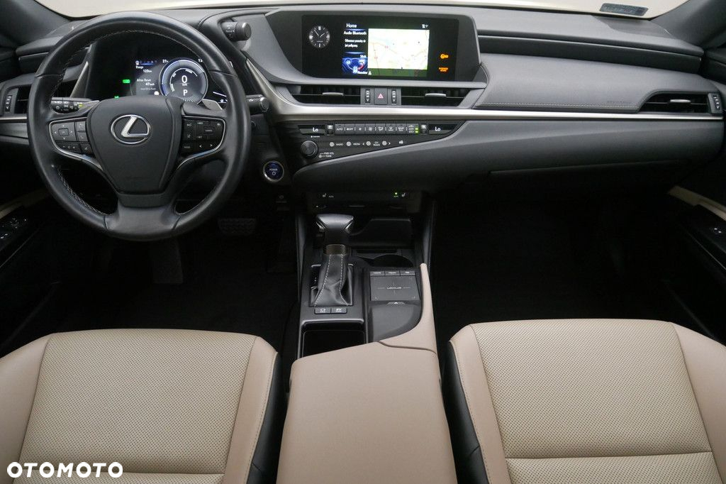 Lexus ES - 8