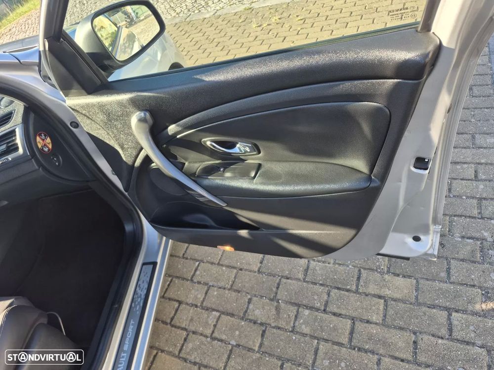 Renault Mégane Sport Tourer - 23