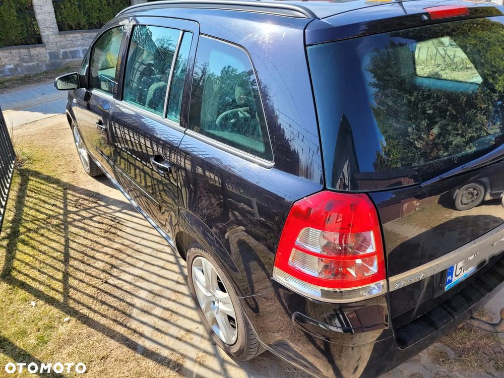 Opel Zafira - 2