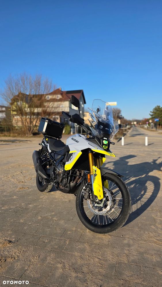 Suzuki V-STROM - 1