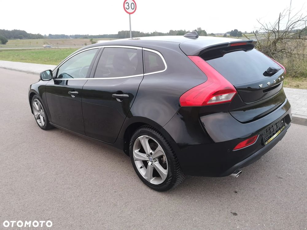 Volvo V40 T3 Momentum - 11