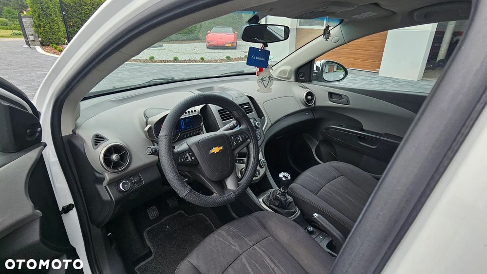 Chevrolet Aveo 1.2 LT - 8