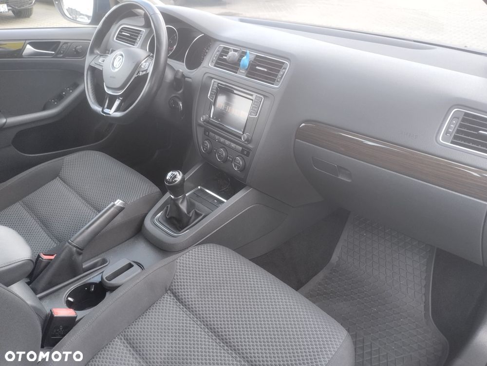 Volkswagen Jetta 1.4 TSI BMT Comfortline - 9