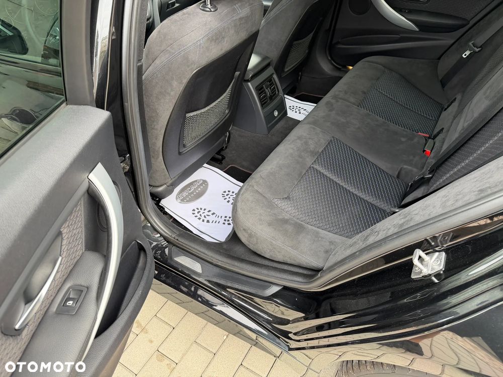 BMW Seria 3 318d M Sport EU6 - 22