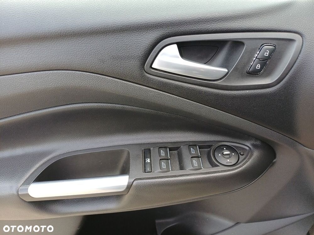 Ford Kuga 2.0 TDCi FWD Titanium - 17