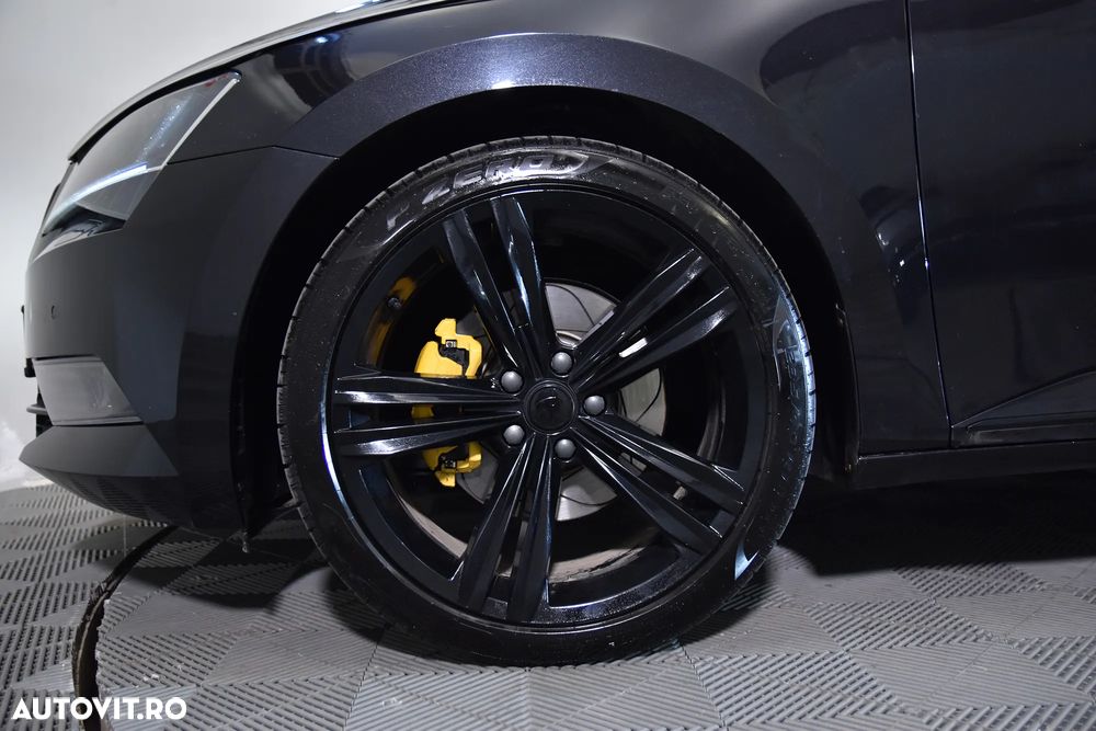 Skoda Superb 2.0 TDI DSG Sportline - 14