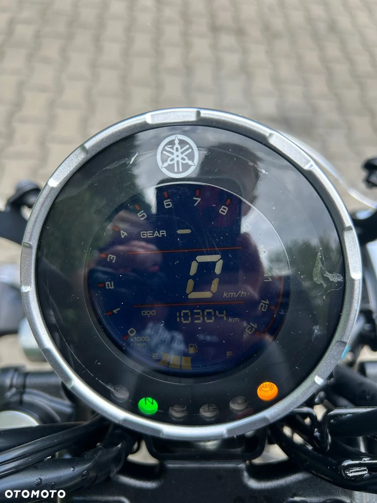 Yamaha XSR - 11