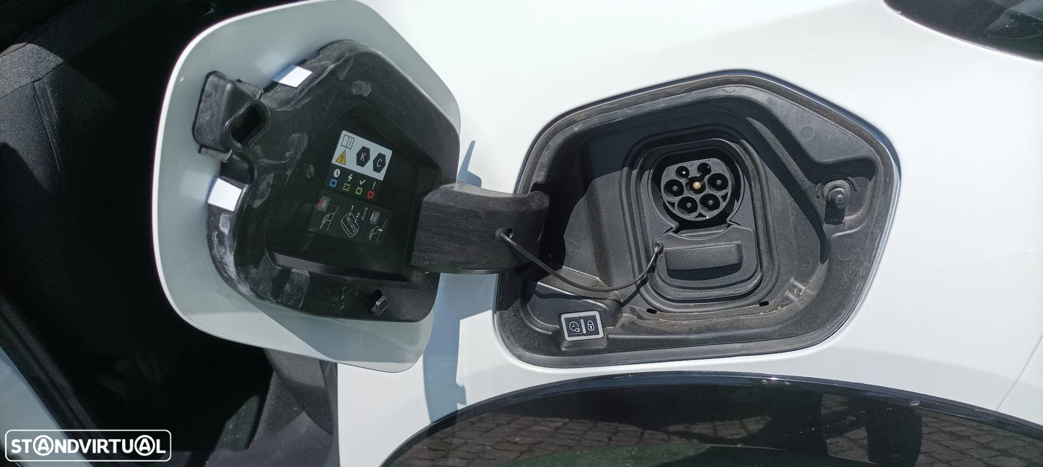 Peugeot e-208 50 kWh Active Pack - 23