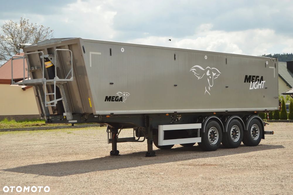 Mega / BENALU / 45 m3 / 5 850 kg !!! - 3