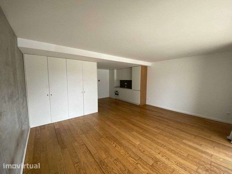 Excelente T0/L. garagem/impecável/junto ao mar/praias Canidelo - Grande imagem: 5/12