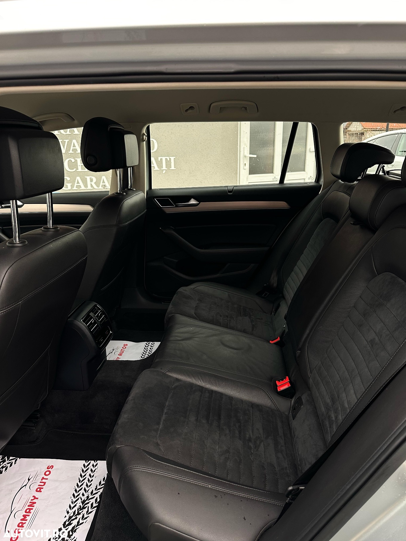 Volkswagen Passat 2.0 TDI DSG 4Motion Highline - 25