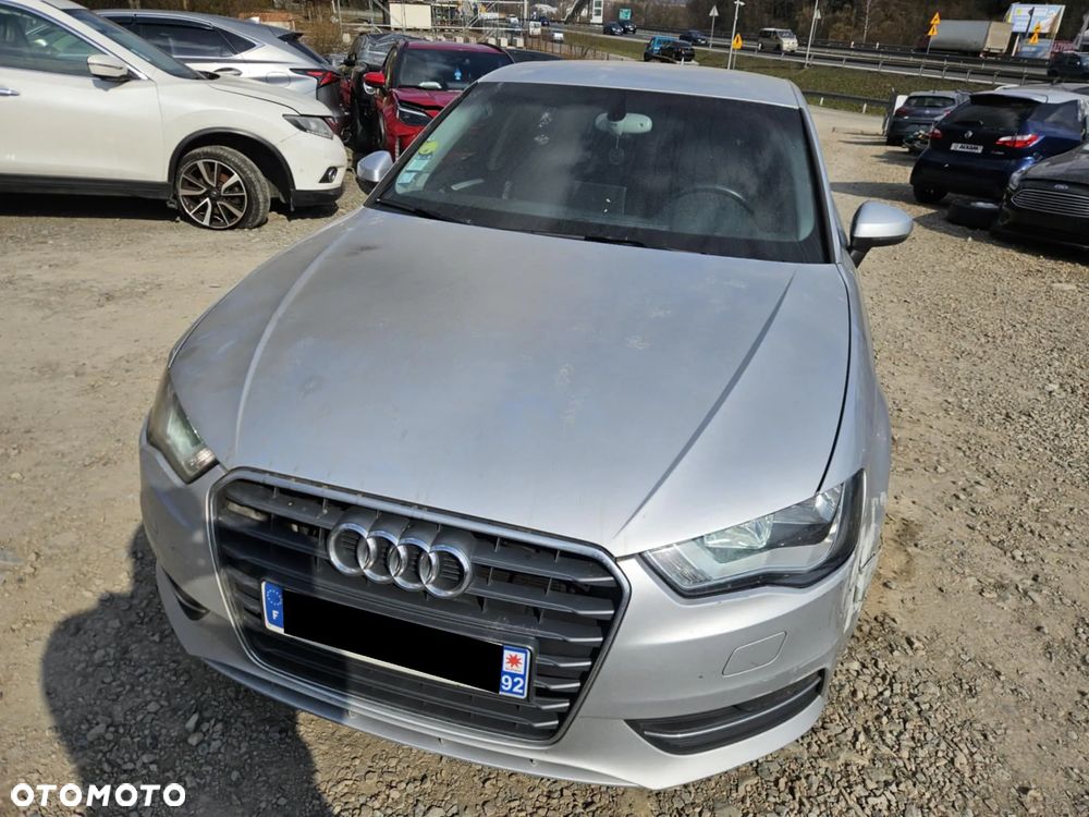 Audi A3 Sportback 2.0 TDI S tronic S line Sportpaket - 5