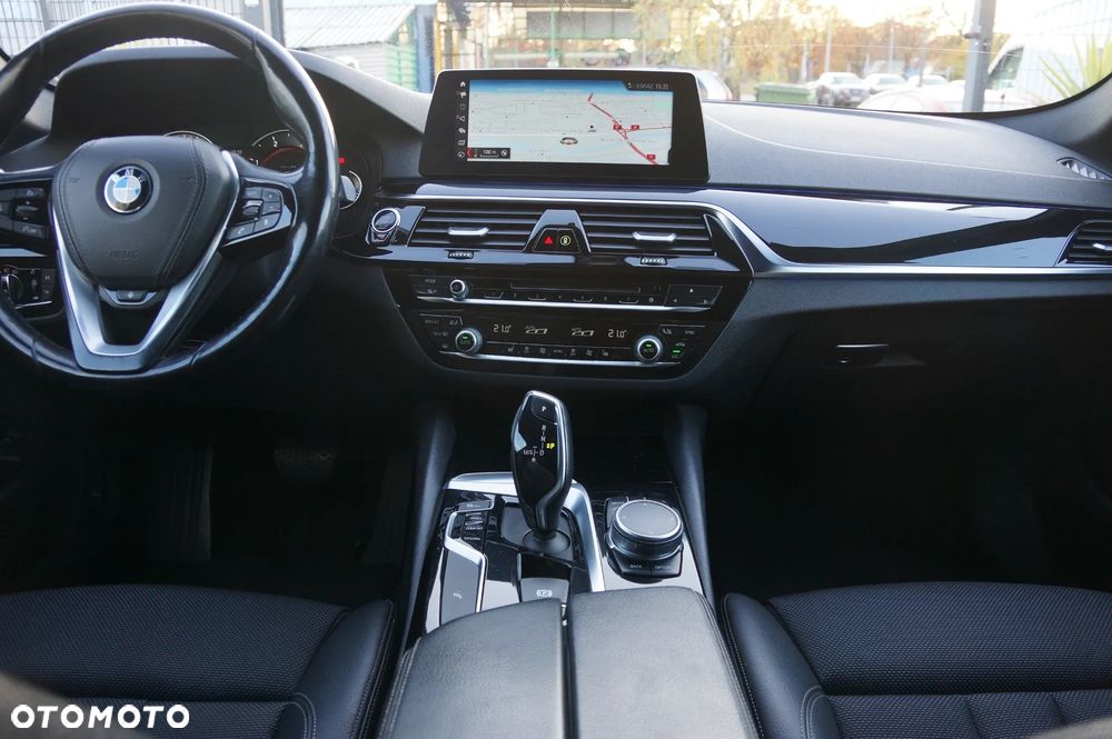 BMW Seria 5 520d xDrive Sport Line - 13