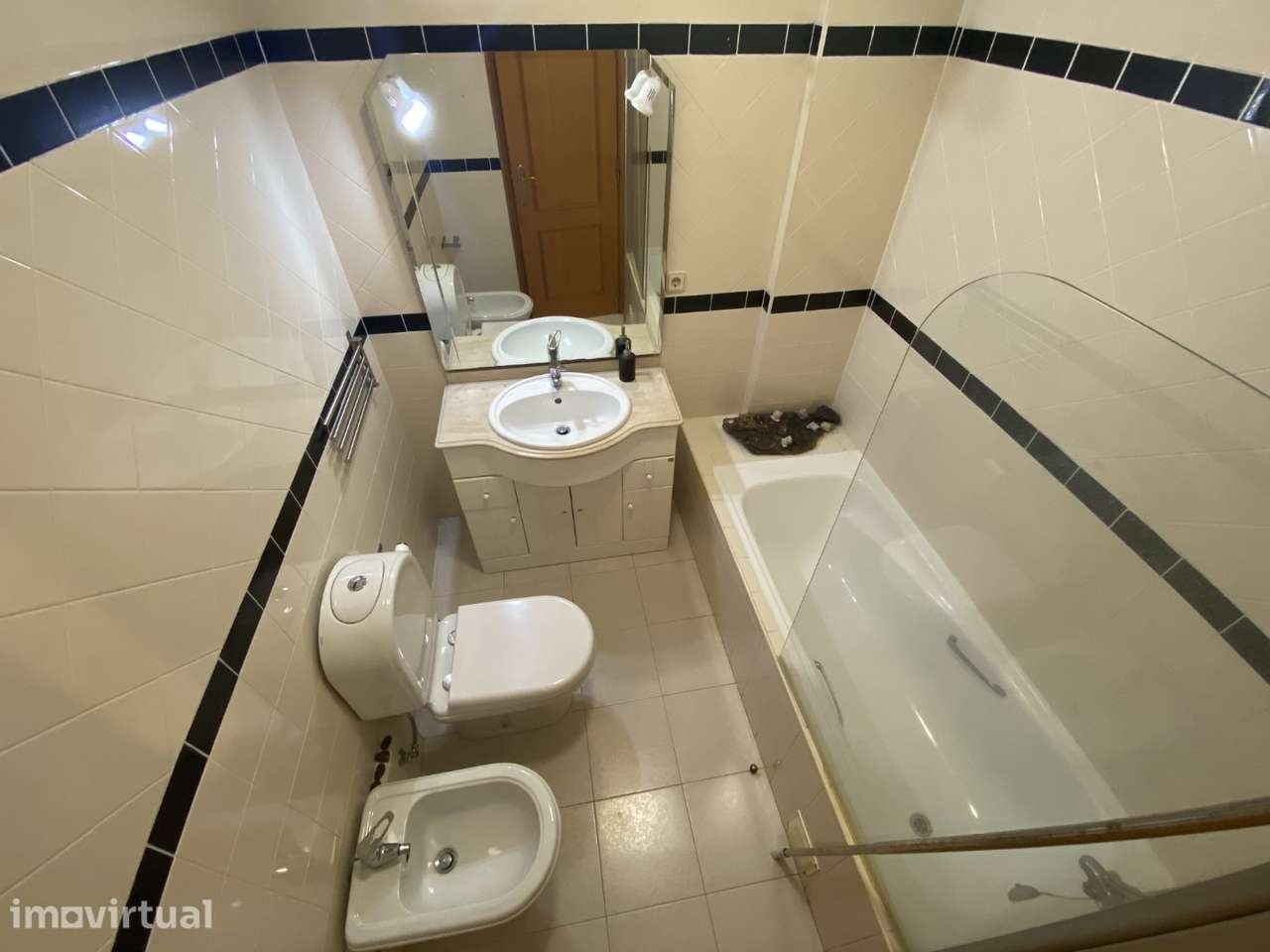 T2 em Corroios, Recente, Cozinha Equipada e perto do Comboio - Grande imagem: 4/12