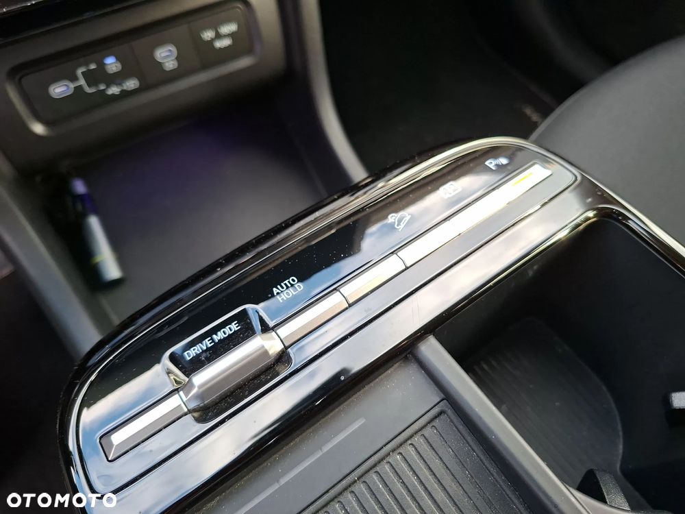 Hyundai Tucson 1.6 T-GDi HEV Executive 2WD - 23