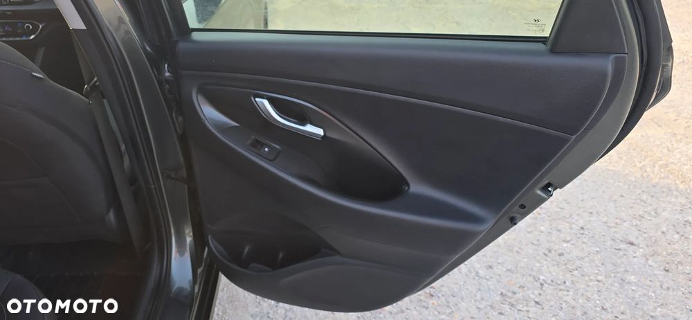 Hyundai i30 1.5 T-GDI 48V Comfort DCT - 18