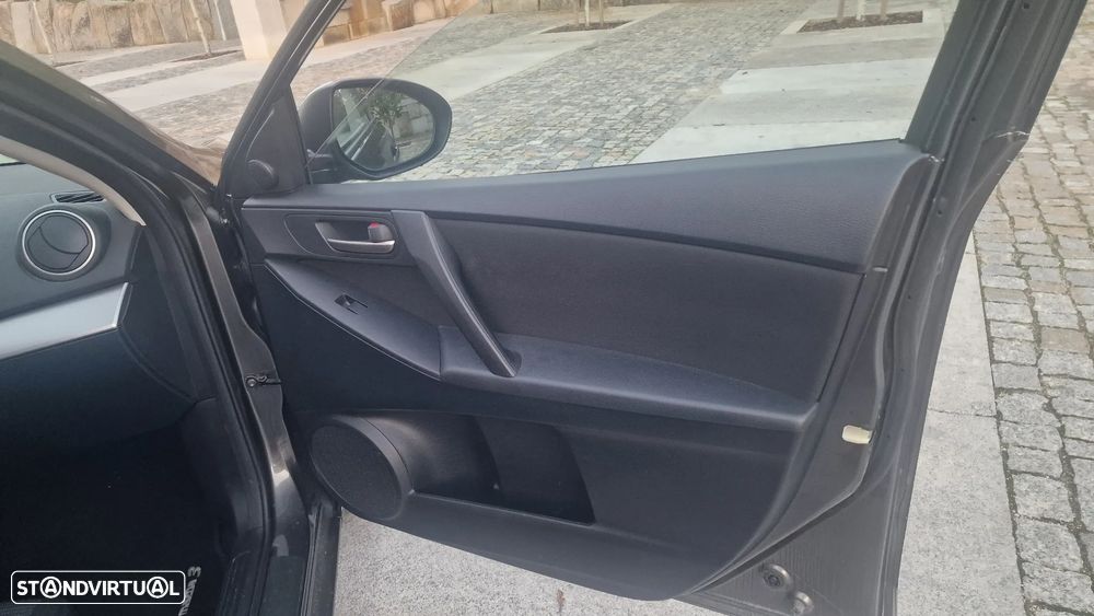 Mazda 3 MZ-CD 1.6 Comfort - 27