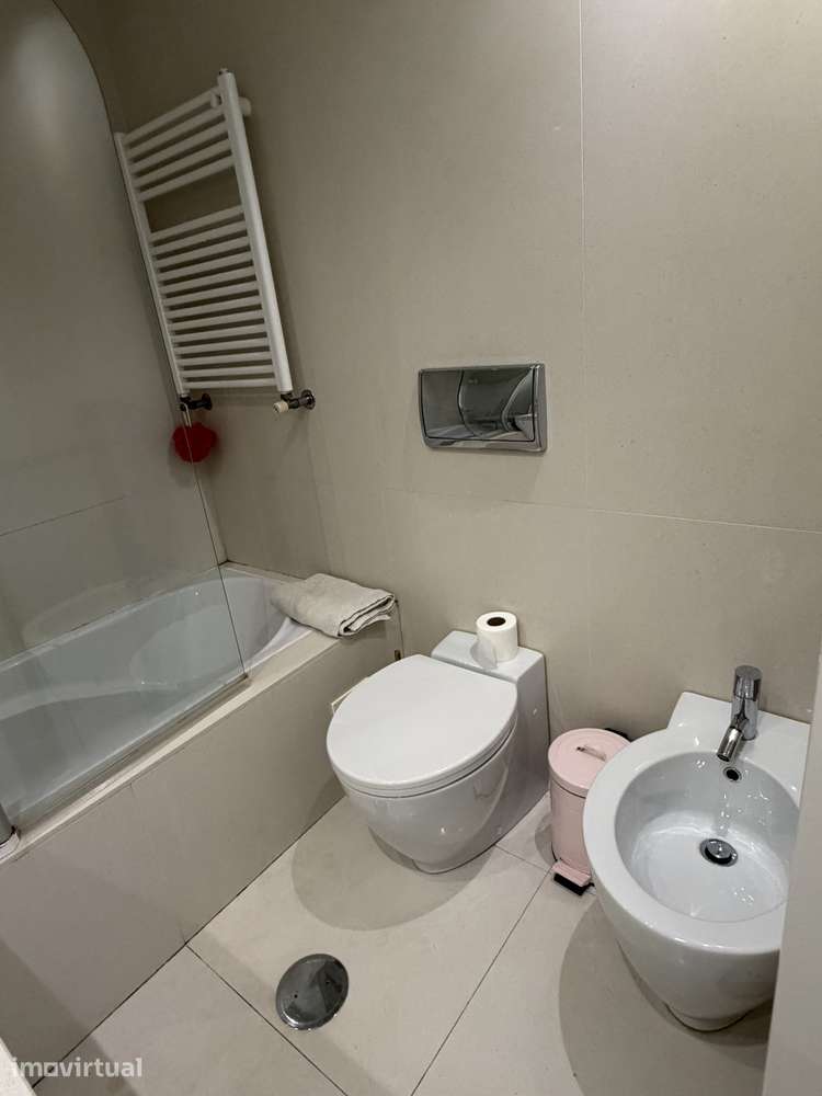 Moradia T3 como nova com 3 suites - Grande imagem: 4/26
