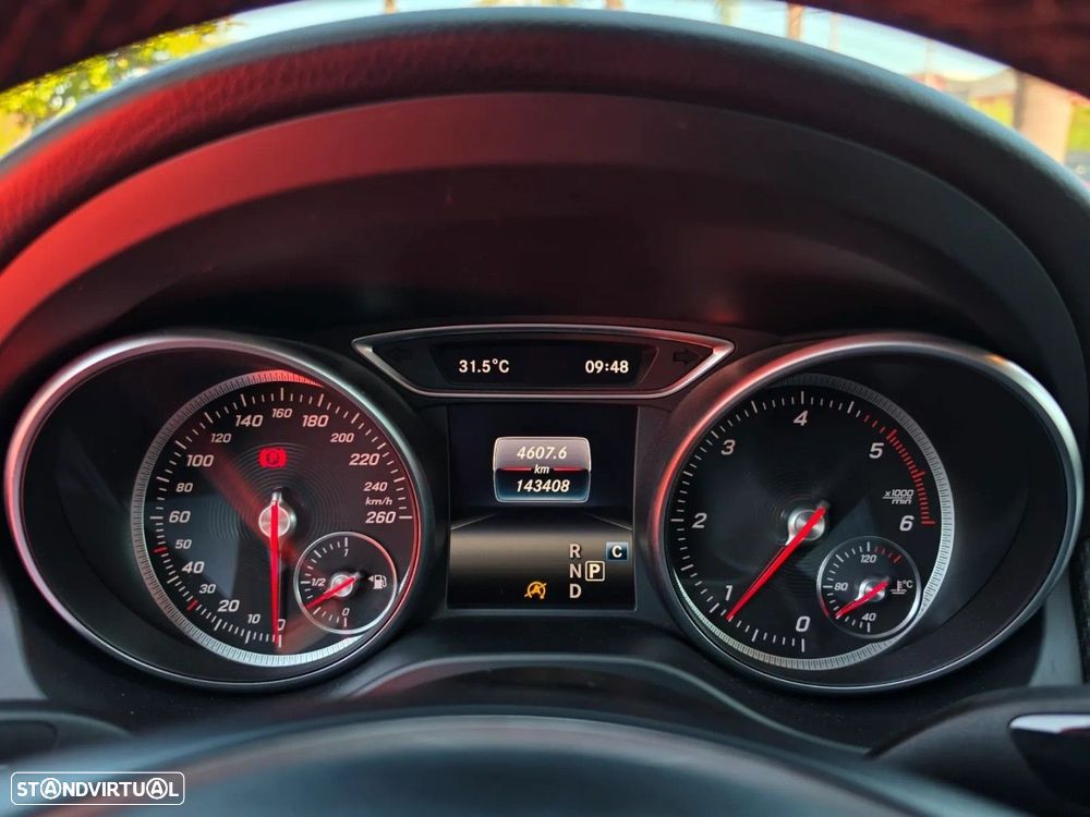 Mercedes-Benz GLA 180 d Aut. - 19