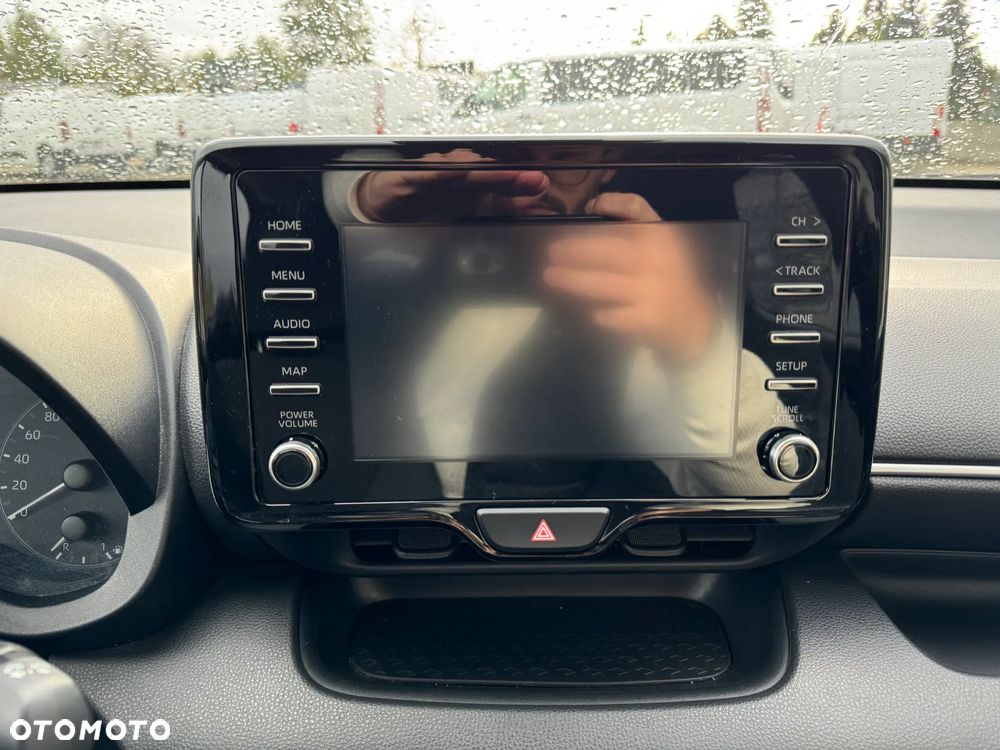 Toyota Yaris 1.5 Comfort - 25