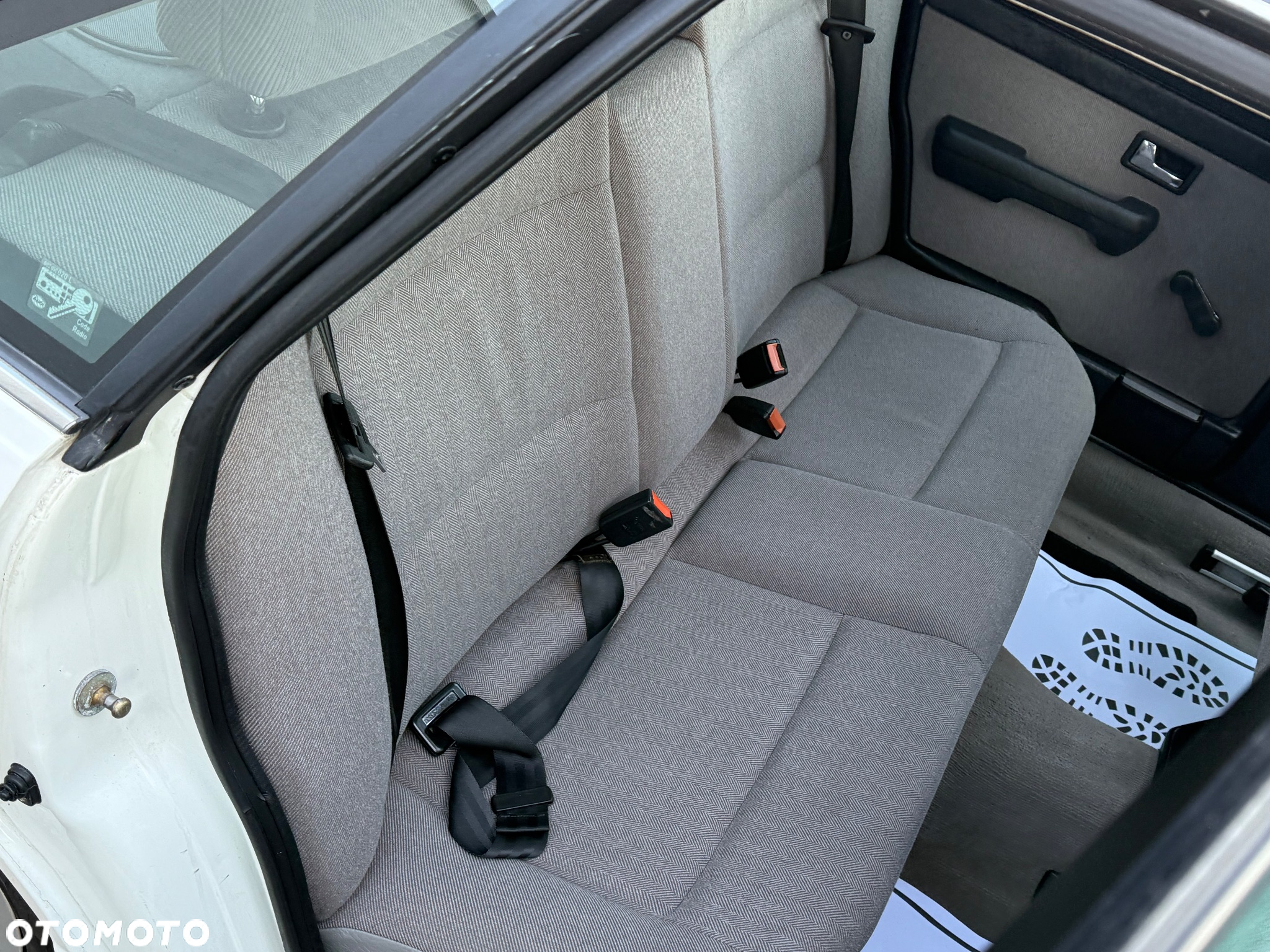 Audi 100 Avant 1.8 E - 24