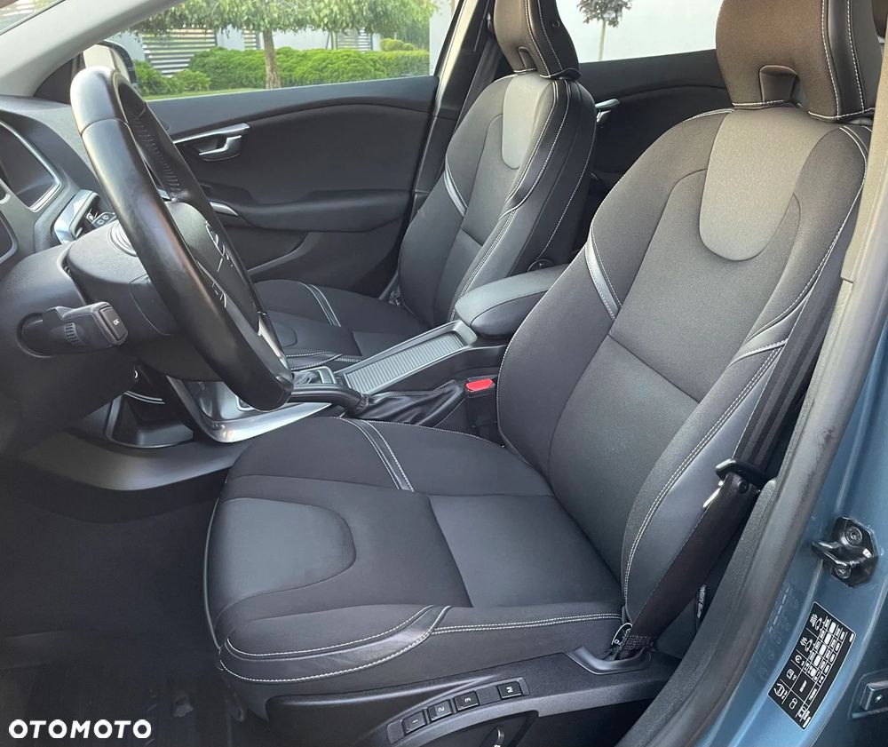 Volvo V40 D3 Momentum - 11