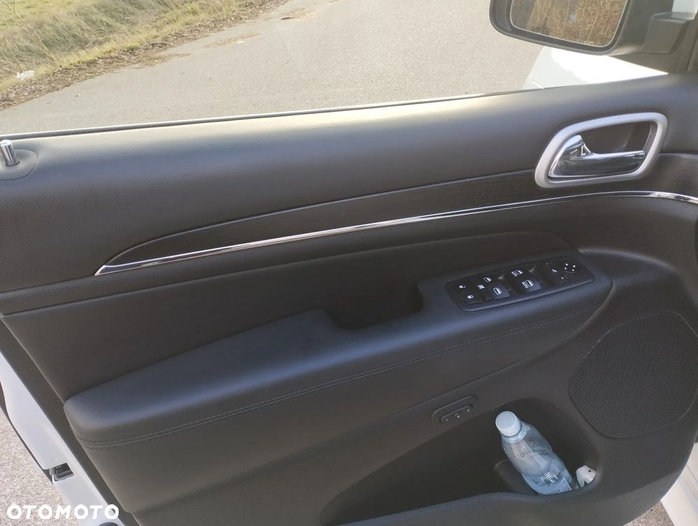 Jeep Grand Cherokee 5.7 V8 Overland - 13